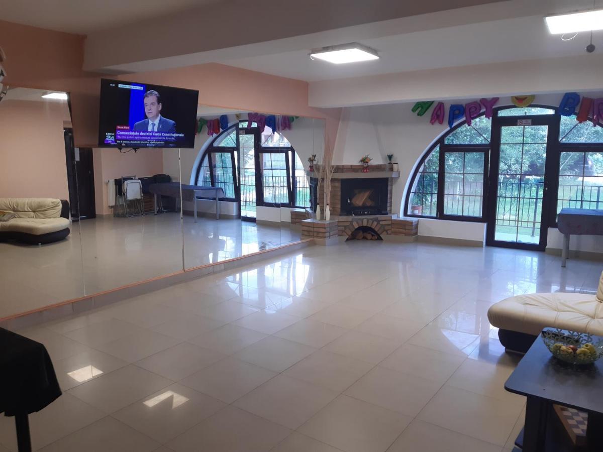 Hotel Anuta Breaza  Esterno foto