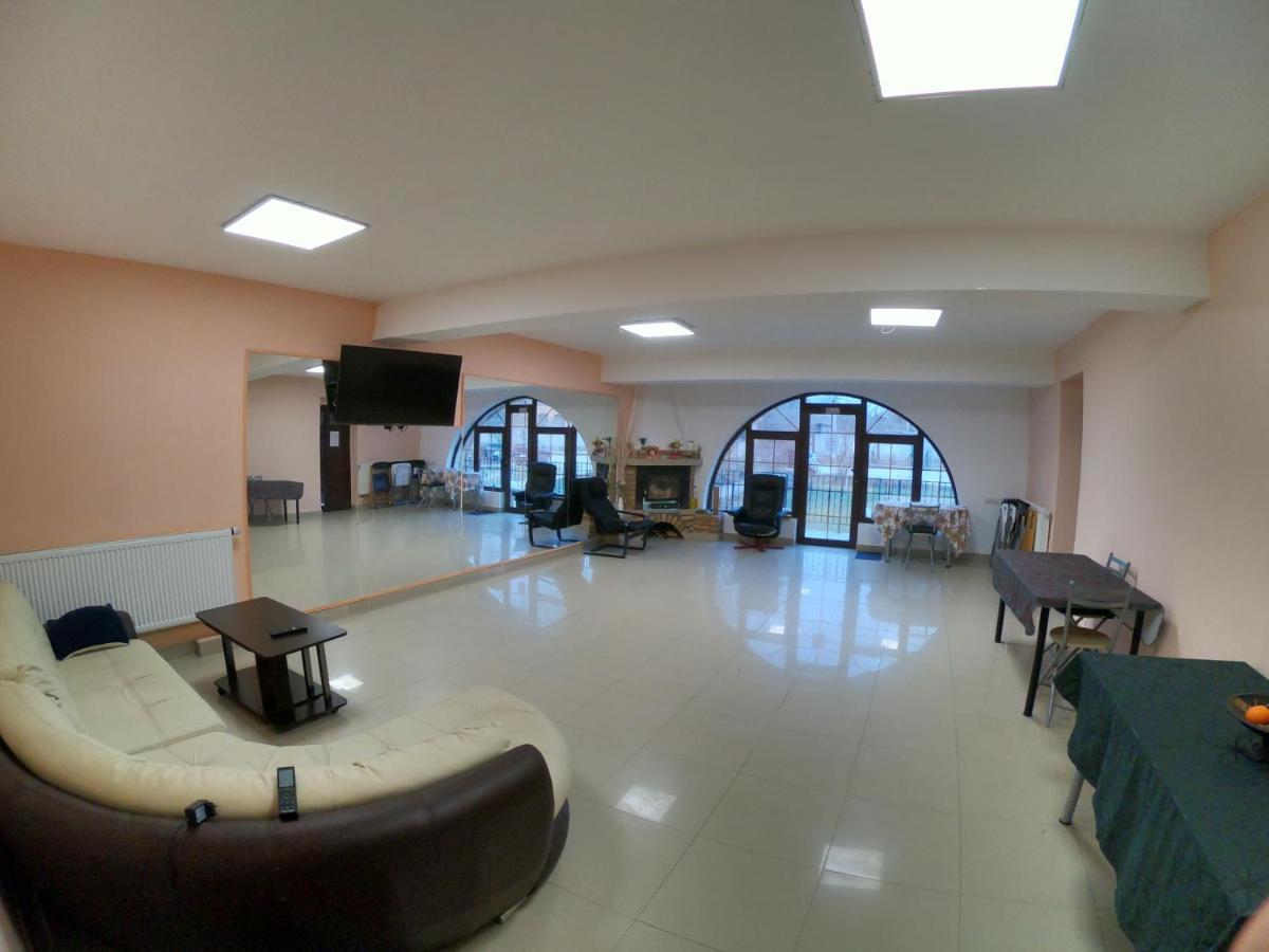 Hotel Anuta Breaza  Esterno foto